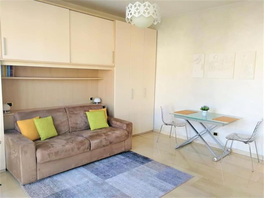 Gef House - Studio Apartment Bande Nere มิลาน ภายนอก รูปภาพ
